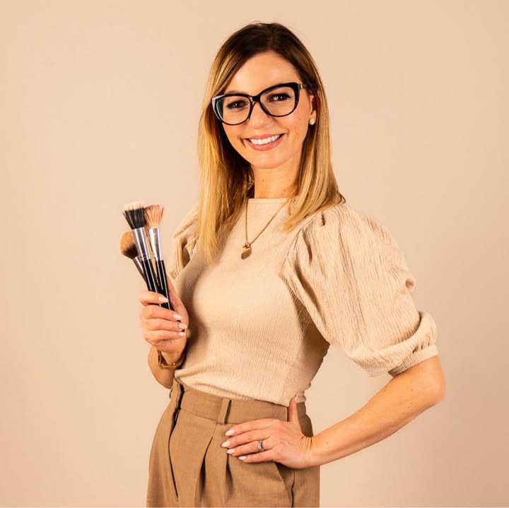 Csvercskó Edina makeup & brows logó